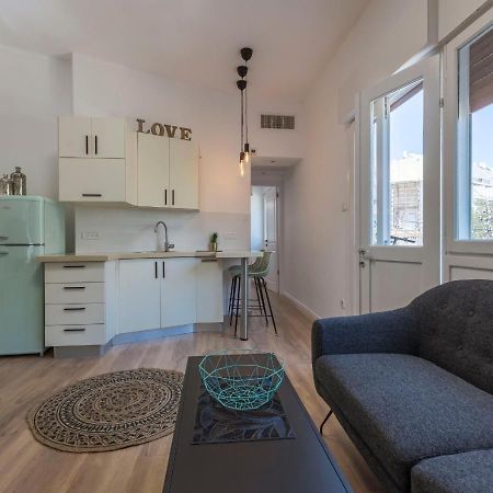1B Patio Beach House Premium Location W/2 Balcony Tel-Aviv Kültér fotó
